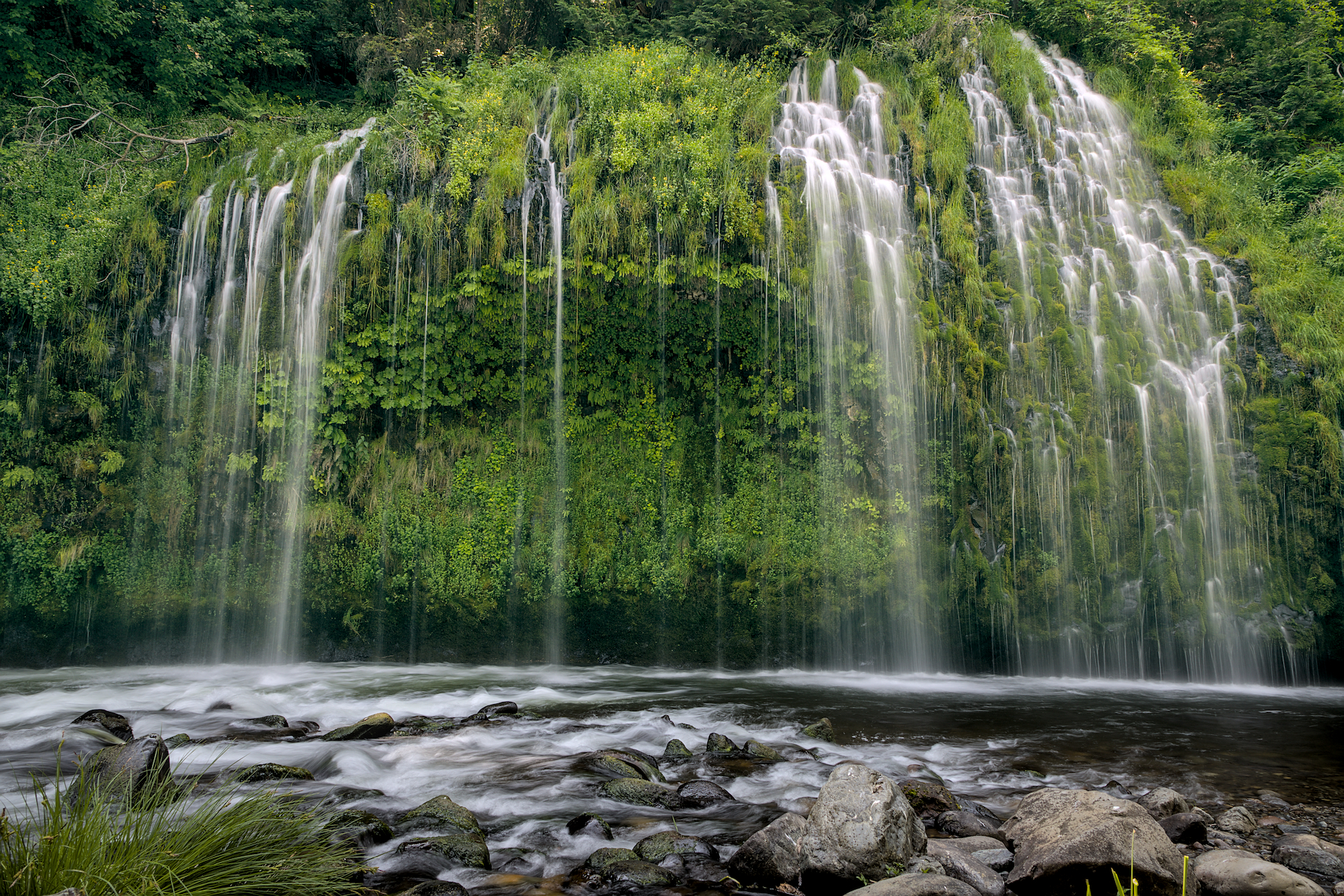 Mossbrae Falls